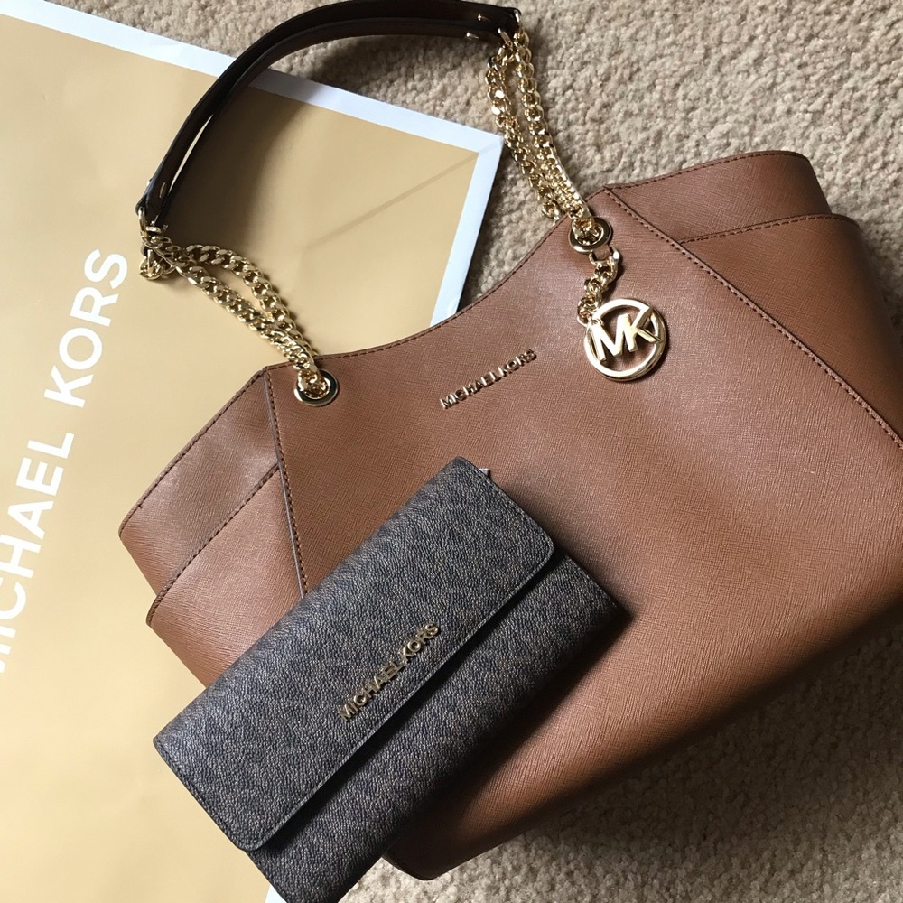 Micheal Kors Set